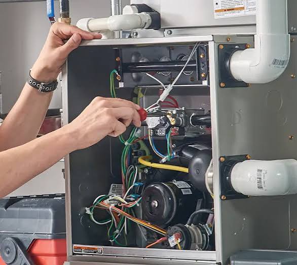 Licensed furnace repair technician